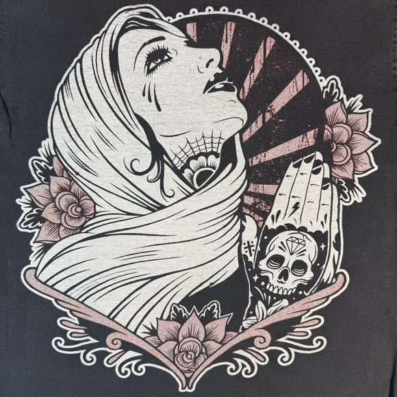 Y2K Fatal Clothing T-Shirt Size Medium 2000s Perfectly Faded Tattoo Double Sided - Picture 2 of 9